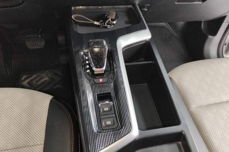 Used Haval LHERY 2021 High-Performance Version 1.5T Golden Rabbit Gear Lever