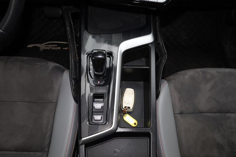 Used Haval LHERY 2021 High-Performance Version 1.5T Golden Rabbit Gear Lever
