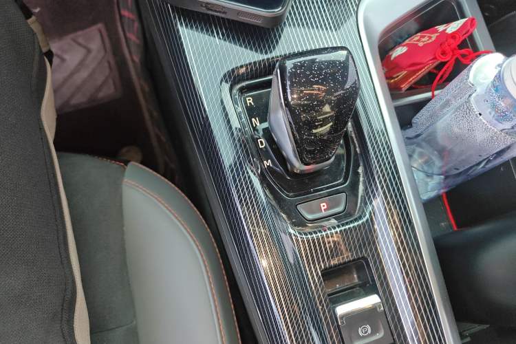 Used Haval LHERY 2021 High-Performance Version 1.5T Golden Rabbit Gear Lever