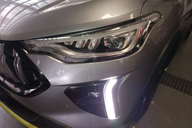 Used Haval LHERY 2021 High-Performance Version 1.5T Golden Rabbit Left Front Headlight
