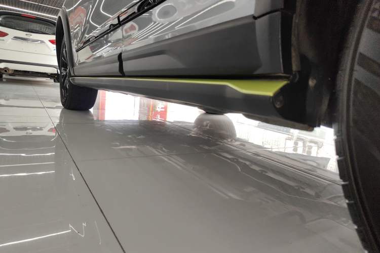 Used Haval LHERY 2021 High-Performance Version 1.5T Golden Rabbit Left Side Sill