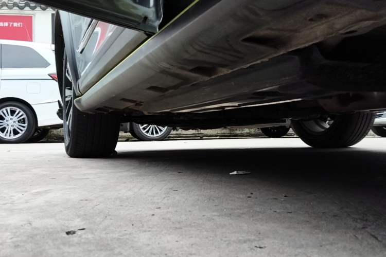 Used Haval LHERY 2021 High-Performance Version 1.5T Golden Rabbit Left Side Sill