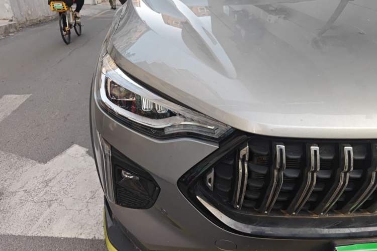 Used Haval LHERY 2021 High-Performance Version 1.5T Golden Rabbit Right Front Headlight