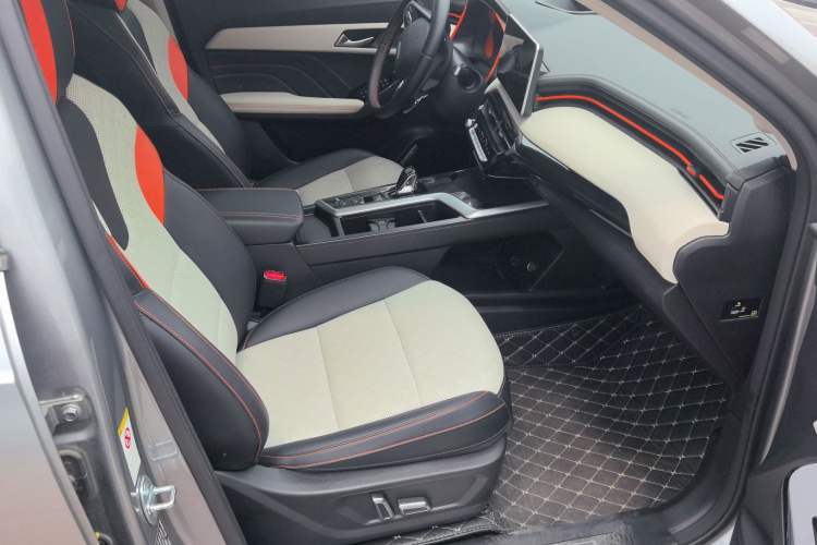 Used Haval LHERY 2021 GT Edition 1.5T Platinum Rabbit Right Front Seat