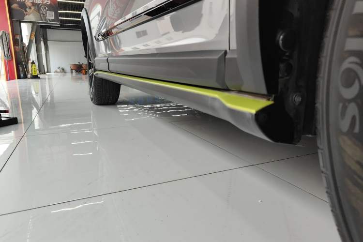Used Haval LHERY 2021 High-Performance Version 1.5T Golden Rabbit Right Side Sill