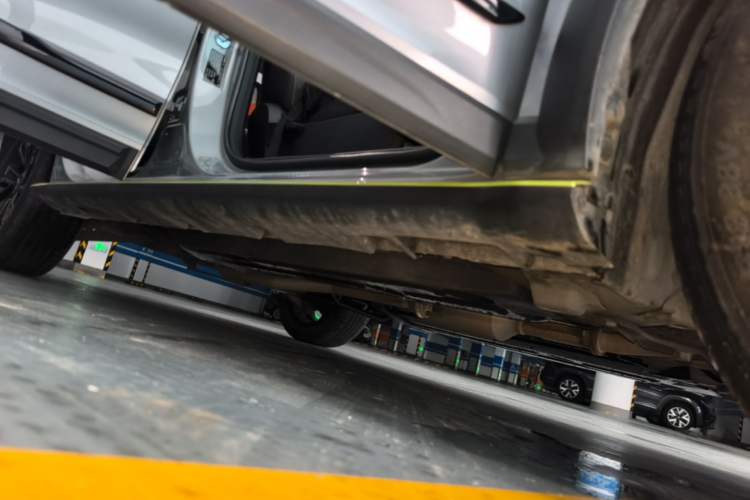 Used Haval LHERY 2021 High-Performance Version 1.5T Golden Rabbit Right Side Sill