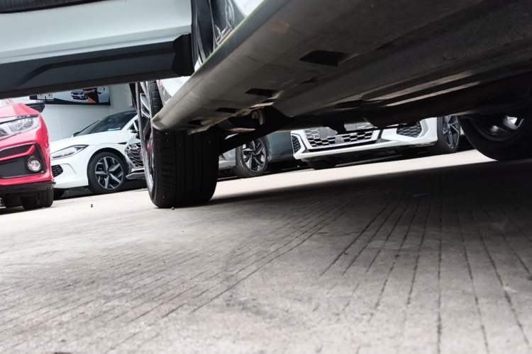 Used Haval LHERY 2021 High-Performance Version 1.5T Golden Rabbit Right Side Sill