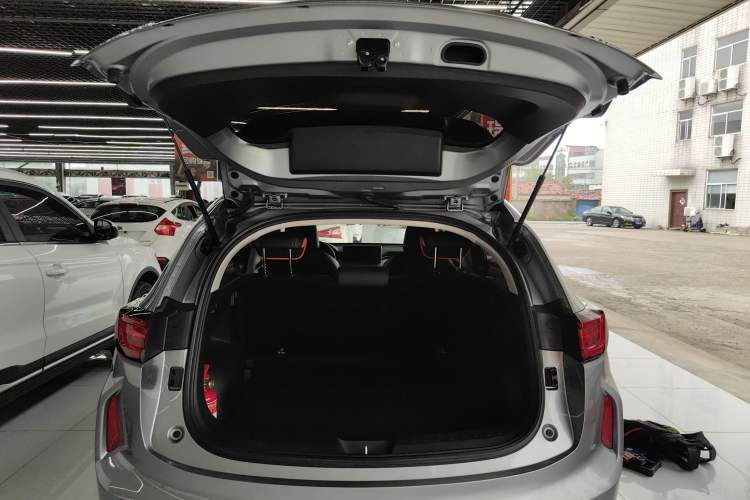 Used Haval LHERY 2021 High-Performance Version 1.5T Golden Rabbit Trunk