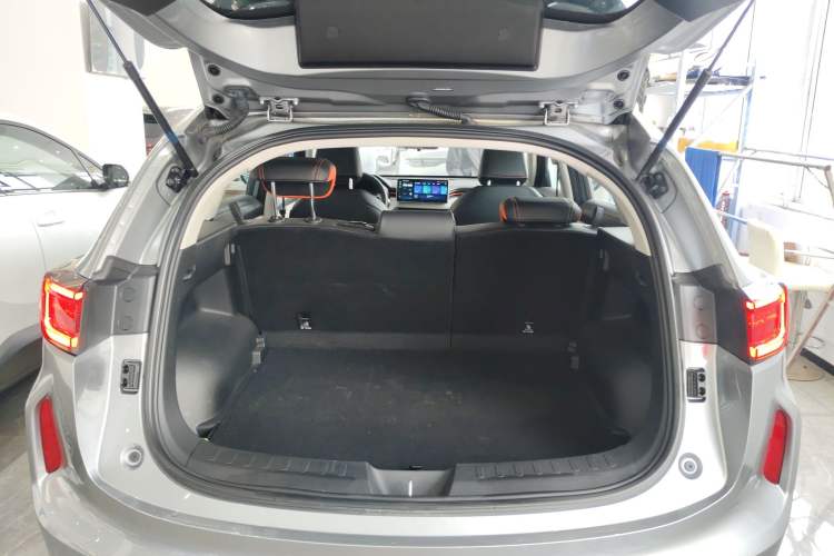 Used Haval LHERY 2021 High-Performance Version 1.5T Golden Rabbit Trunk