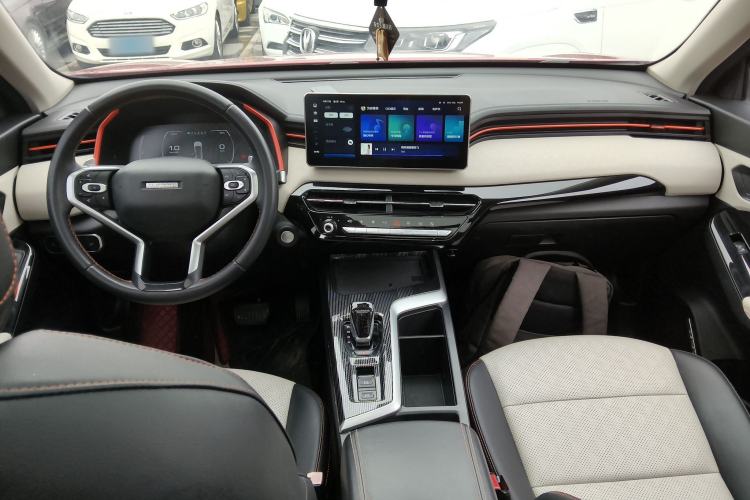 Used Haval LHERY 2021 High-Performance Version 1.5T Golden Rabbit Center Console