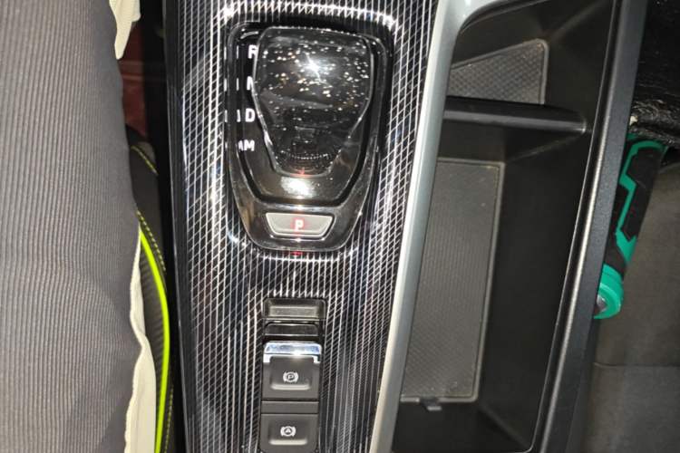 Used Haval LHERY 2021 GT Edition 1.5T Platinum Rabbit Gear Lever