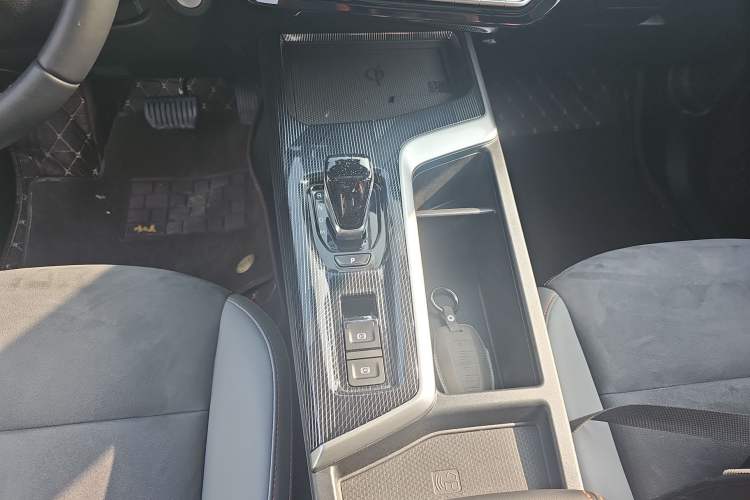 Used Haval LHERY 2021 GT Edition 1.5T Platinum Rabbit Gear Lever