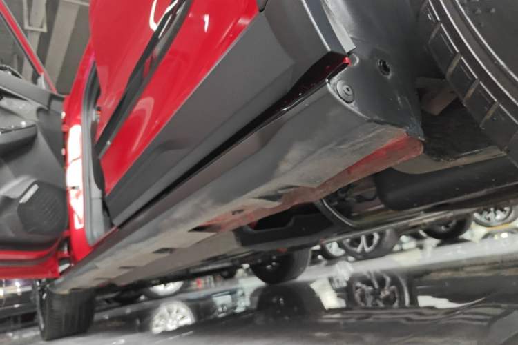 Used Haval LHERY 2021 High-Performance Version 1.5T Golden Rabbit Left Side Sill