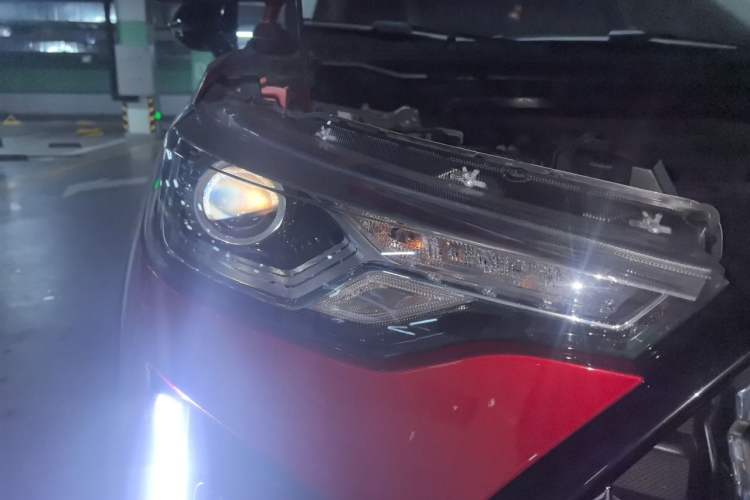 Used Haval LHERY 2021 GT Edition 1.5T Silver Rabbit Right Front Headlight