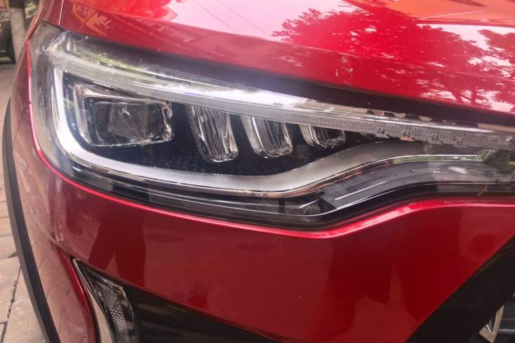 Used Haval LHERY 2021 High-Performance Version 1.5T Golden Rabbit Right Front Headlight