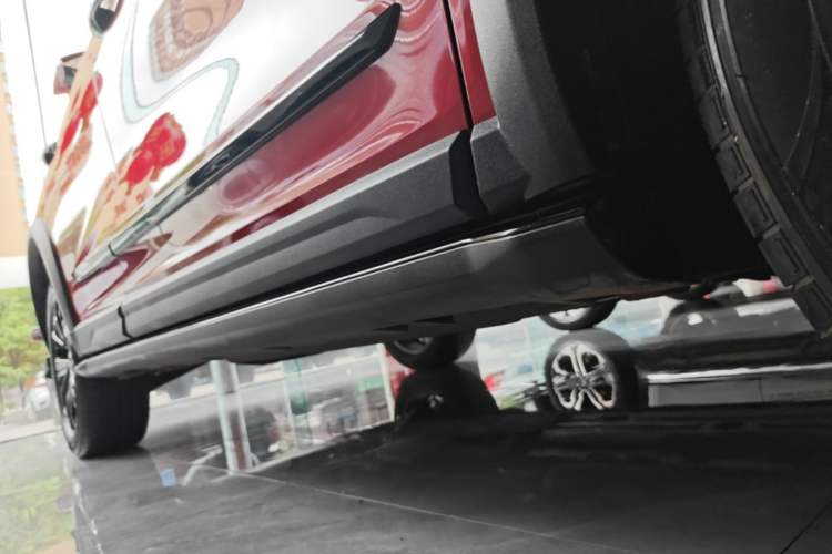 Used Haval LHERY 2021 High-Performance Version 1.5T Golden Rabbit Right Side Sill
