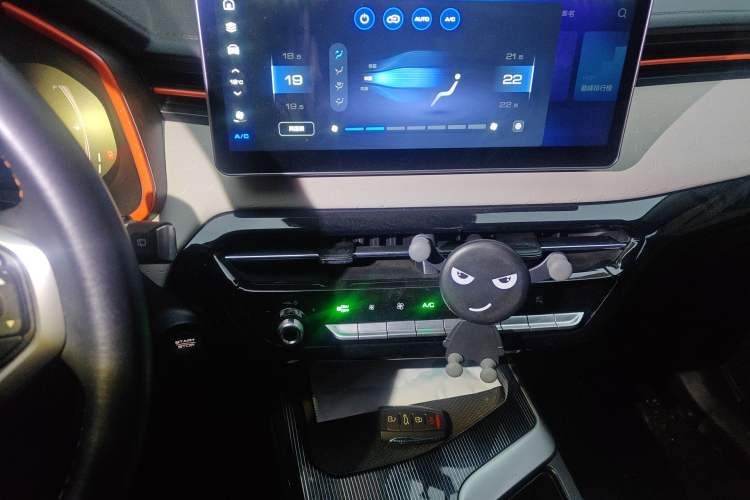 Used Haval LHERY 2021 High-Performance Version 1.5T Golden Rabbit Audio And AC Panel