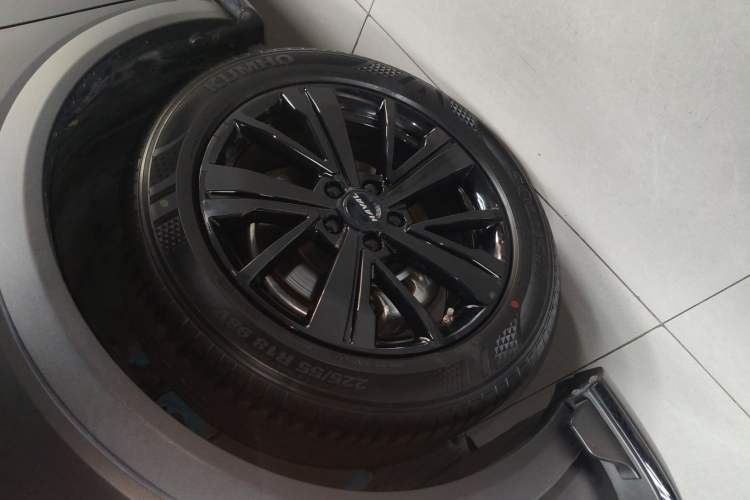 Used Haval LHERY 2021 High-Performance Version 1.5T Golden Rabbit Exterior 1