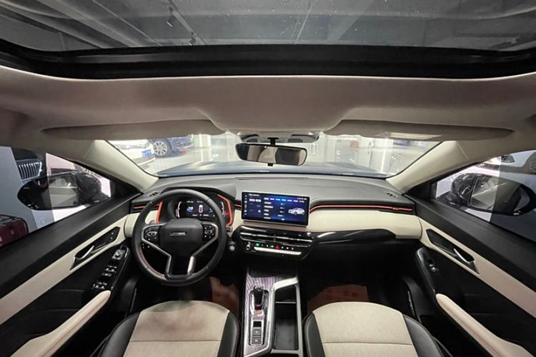 Used Haval LHERY 2021 High-Performance Version 1.5T Golden Rabbit Interior 2