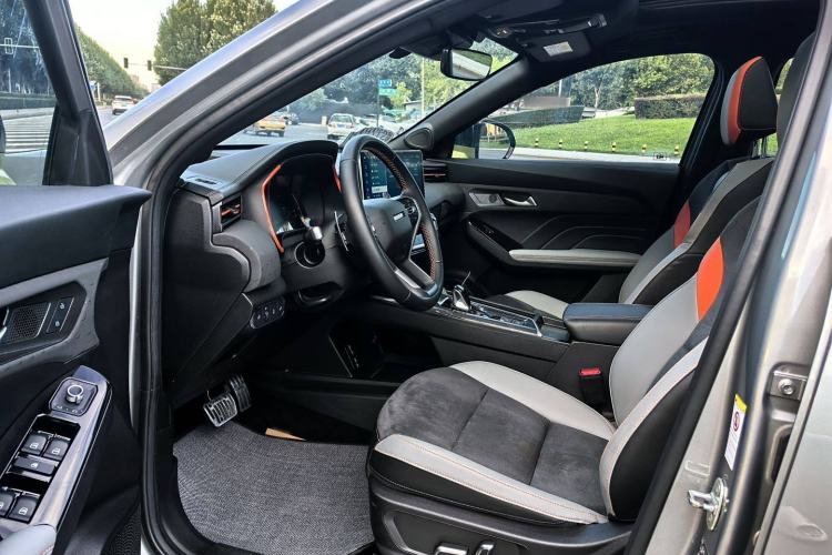 Used Haval LHERY 2021 GT Edition 1.5T Platinum Rabbit Interior 4