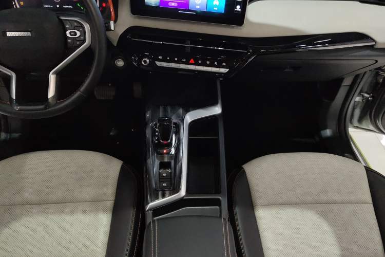 Used Haval LHERY 2021 GT Edition 1.5T Platinum Rabbit Interior 5