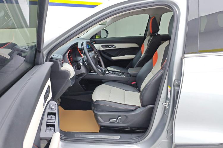 Used Haval LHERY 2021 High-Performance Version 1.5T Golden Rabbit Left Front Seat