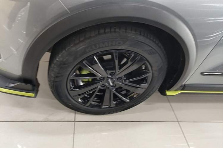 Used Haval LHERY 2021 High-Performance Version 1.5T Golden Rabbit Left Front Wheel Hub