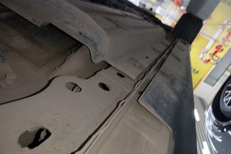 Used Haval LHERY 2021 High-Performance Version 1.5T Golden Rabbit Left Side Sill