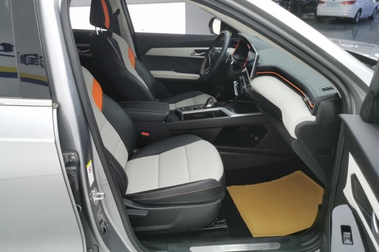 Used Haval LHERY 2021 High-Performance Version 1.5T Golden Rabbit Right Front Seat