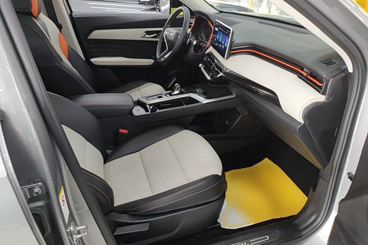 Used Haval LHERY 2021 High-Performance Version 1.5T Golden Rabbit Right Front Seat