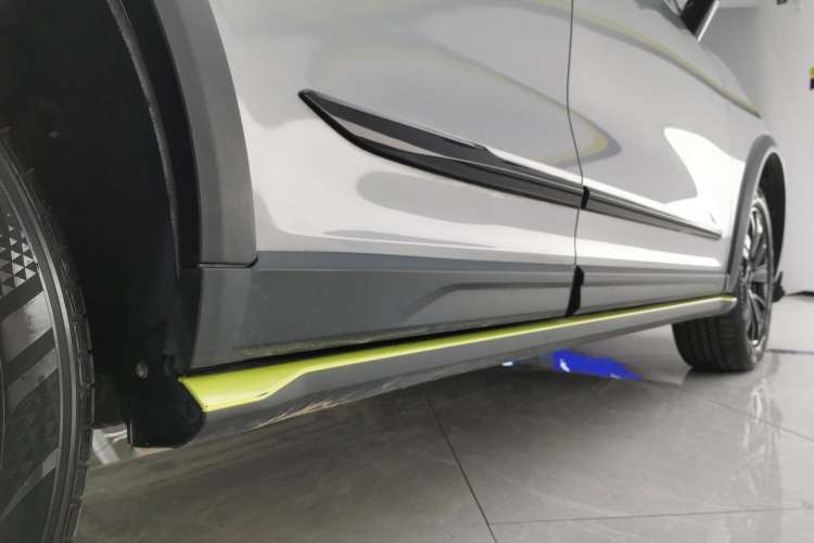 Used Haval LHERY 2021 High-Performance Version 1.5T Golden Rabbit Right Side Sill