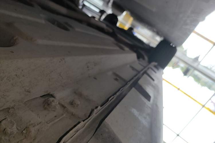 Used Haval LHERY 2021 High-Performance Version 1.5T Golden Rabbit Right Side Sill