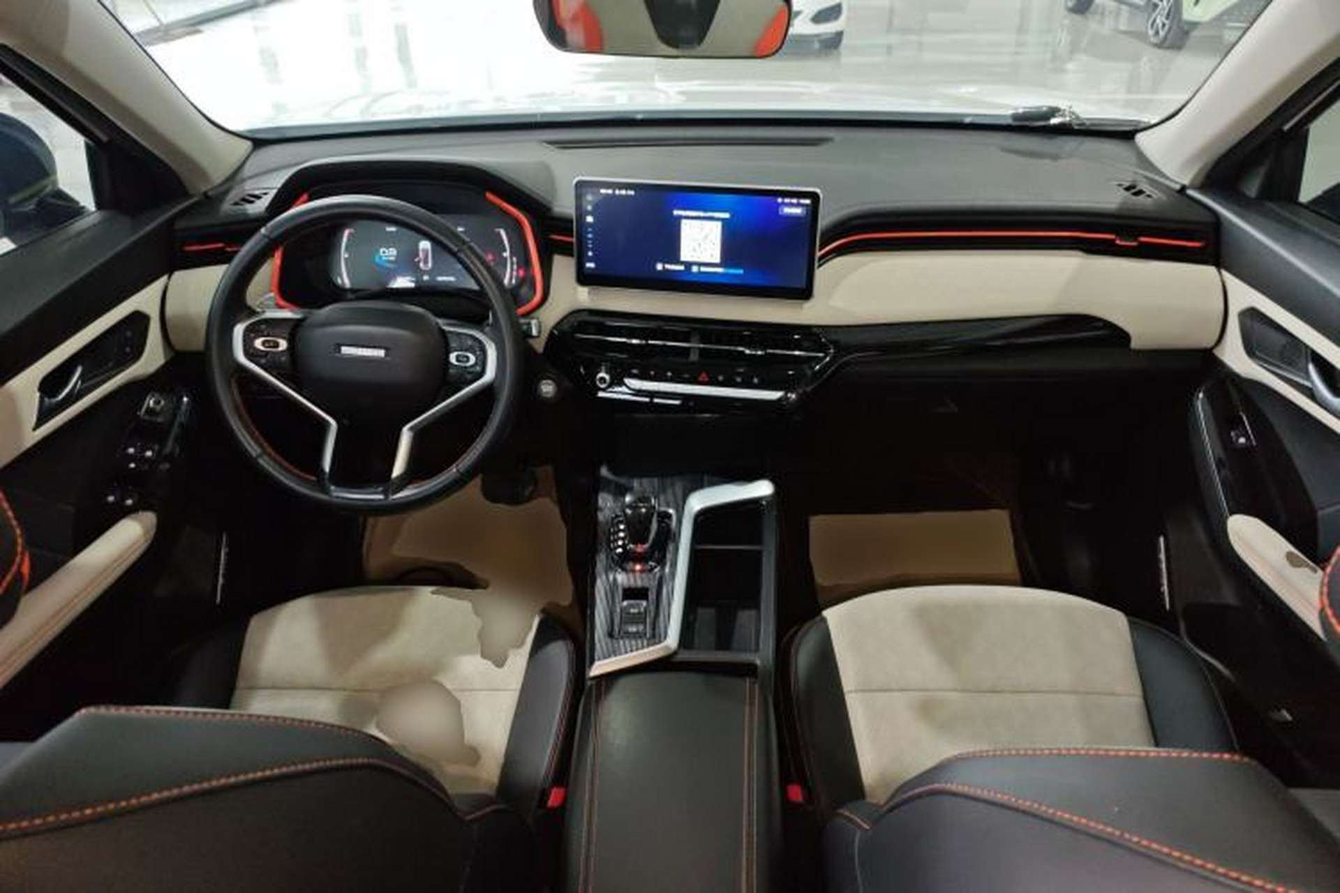 Used Haval LHERY 2021 High-Performance Version 1.5T Golden Rabbit Center Console