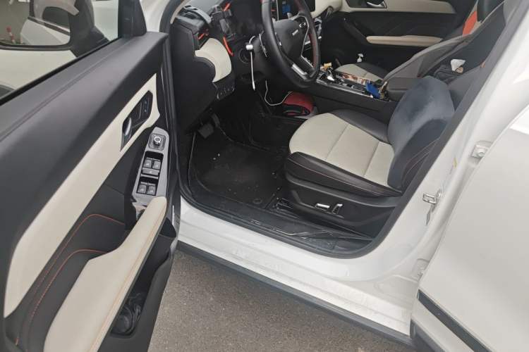Used Haval LHERY 2021 High-Performance Version 1.5T Golden Rabbit Driver Seat
