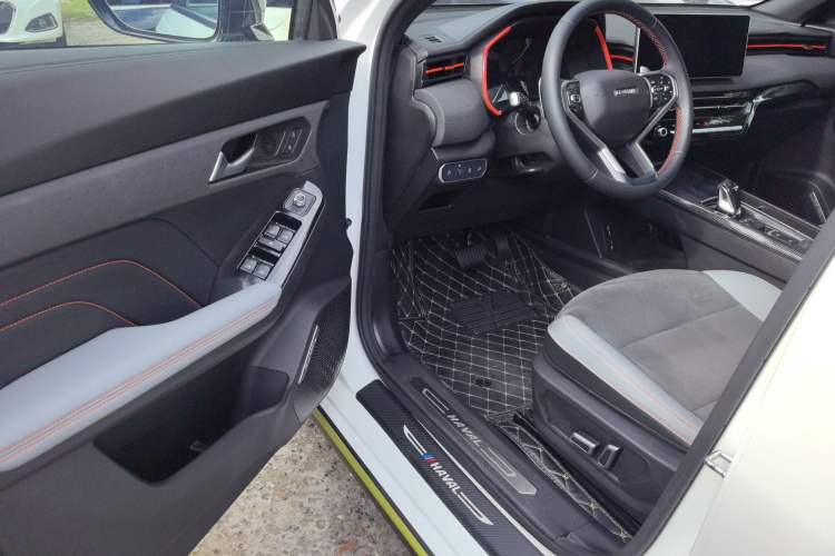 Used Haval LHERY 2021 High-Performance Version 1.5T Golden Rabbit Driver Seat