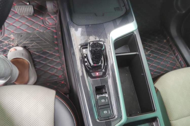 Used Haval LHERY 2021 High-Performance Version 1.5T Golden Rabbit Gear Lever