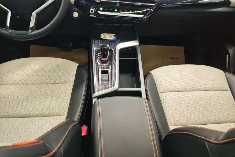 Used Haval LHERY 2021 GT Edition 1.5T Platinum Rabbit Gear Lever
