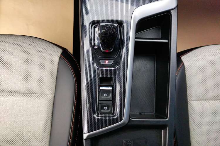 Used Haval LHERY 2021 High-Performance Version 1.5T Golden Rabbit Gear Lever