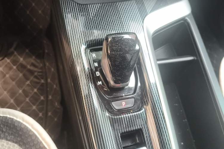 Used Haval LHERY 2021 High-Performance Version 1.5T Golden Rabbit Gear Lever