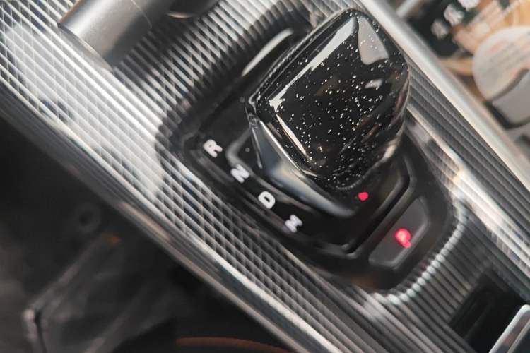 Used Haval LHERY 2021 High-Performance Version 1.5T Golden Rabbit Gear Lever