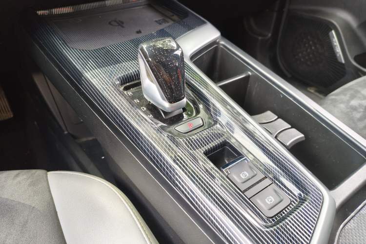 Used Haval LHERY 2021 GT Edition 1.5T Platinum Rabbit Gear Lever