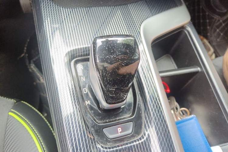 Used Haval LHERY 2021 High-Performance Version 1.5T Golden Rabbit Gear Lever