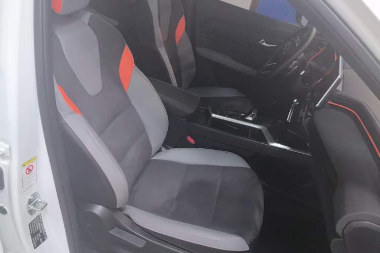 Used Haval LHERY 2021 High-Performance Version 1.5T Golden Rabbit Interior 1