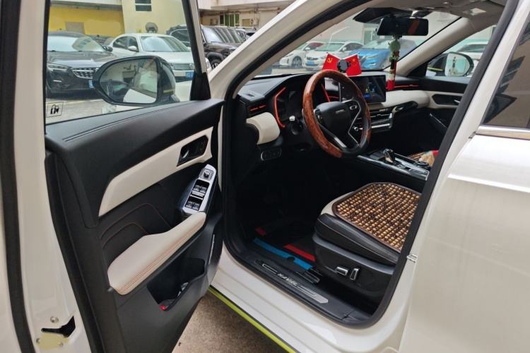 Used Haval LHERY 2021 High-Performance Version 1.5T Golden Rabbit Interior 3