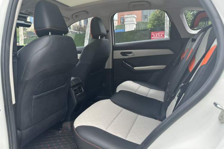 Used Haval LHERY 2021 High-Performance Version 1.5T Golden Rabbit Interior 3