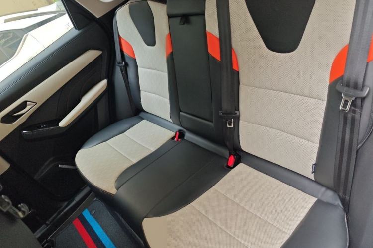 Used Haval LHERY 2021 High-Performance Version 1.5T Golden Rabbit Interior 4