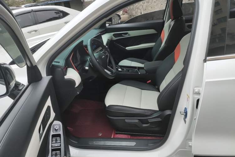 Used Haval LHERY 2021 GT Edition 1.5T Silver Rabbit Left Front Seat