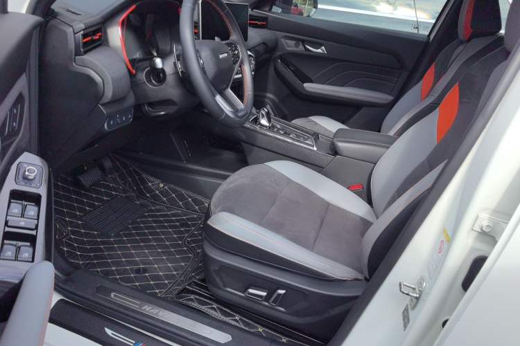 Used Haval LHERY 2021 High-Performance Version 1.5T Golden Rabbit Left Front Seat