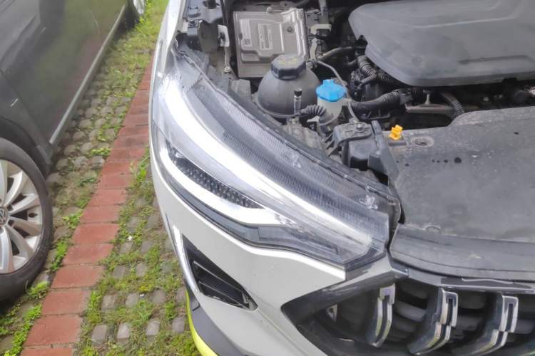Used Haval LHERY 2021 High-Performance Version 1.5T Golden Rabbit Right Front Headlight