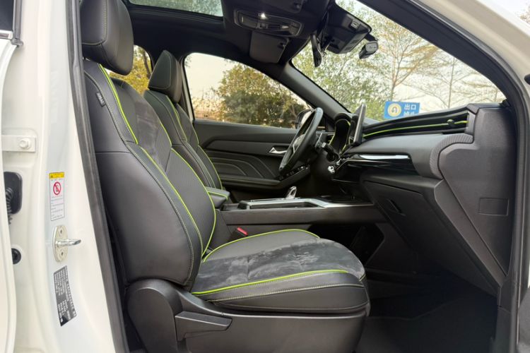 Used Haval LHERY 2021 High-Performance Version 1.5T Golden Rabbit Right Front Seat